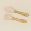 Set LinguritaFurculita din Silicon cu Maner din Lemn Powder, 1 buc, Little Prints