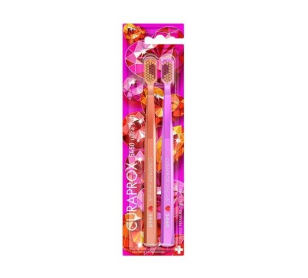 Periuțe de dinți CURAPROX Duo Love Edition 2024, pachet cu 2 bucăți pentru o igienă orală excelentă.
