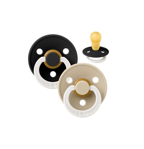 set-2-suzete-rotunde-din-latex-fosforescente-18-luni-size-3-colour-glow-black-vanilla-bibs-O38988-farmacia-morpheus Set 2 Suzete Rotunde din Latex Fosforescente, +18 luni, Size 3, Colour Glow Black/Vanilla, BIBS