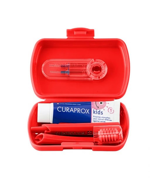 Travel Set Kids cu Periuță, Pastă și Periuțe Interdentare, Rosu, Curaprox
