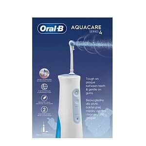 Periuță de dinți electrică Oral-B Aquacare Series 4, pentru o igienă orală superioară.