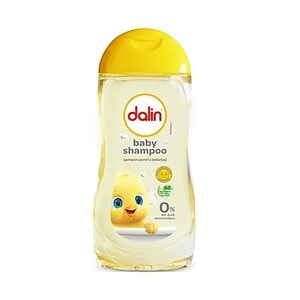 Spumant pentru bebeluși Dalin Baby Shampoo cu formulă delicată pentru pielea sensibilă.