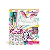 set-de-infrumusetare-circus-makeup-si-bentita-martinelia-O42421-farmacia-morpheus Jucării și seturi de machiaj pentru copii, cu tematică circ și carouri colorate.