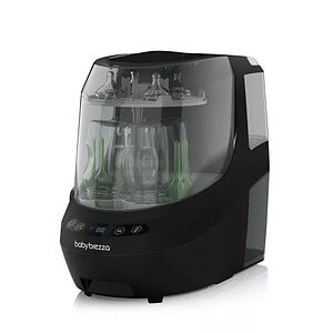 Sterilizator și uscător de biberoane Baby Brezza, negru, pentru igienizarea rapidă a biberoanelor.