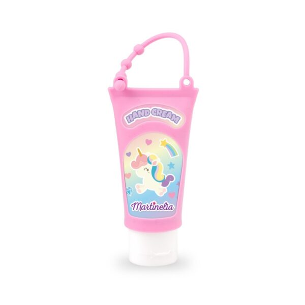 Crema de Maini pentru Copii, +3 Ani, 30 ml Crema de maini pentru copii, ideală pentru +3 ani, 30 ml, cu design de unicorn și culori pastelate.