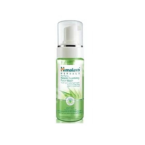 Balsam de buze cu capsuni Himalaya, hidratare naturală, 4.5 g.